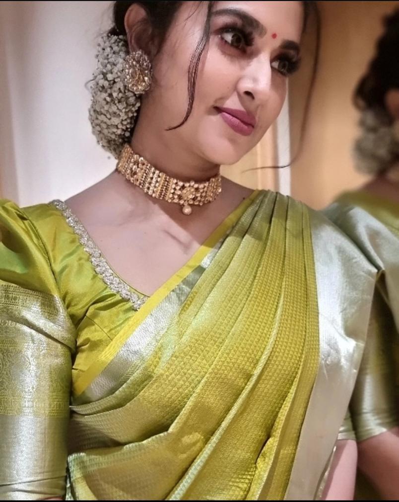 Pista-Green Kanchipuram Silk