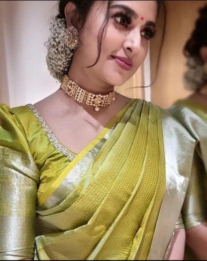 Pista-Green Kanchipuram Silk